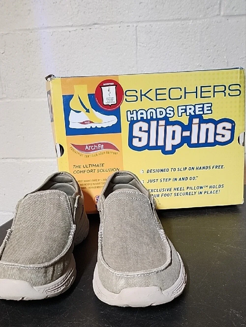 Skechers casual slip